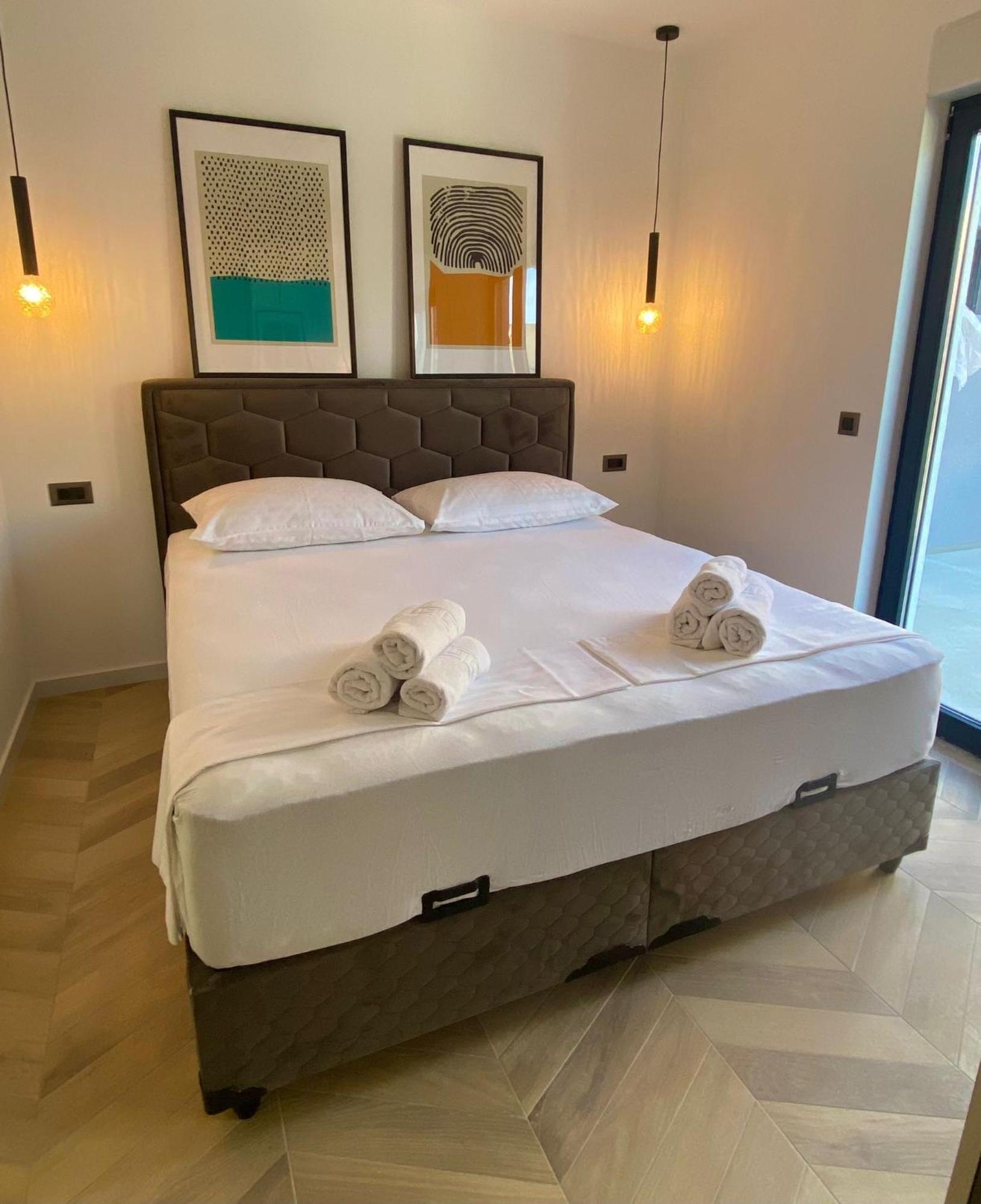 Apartment 5