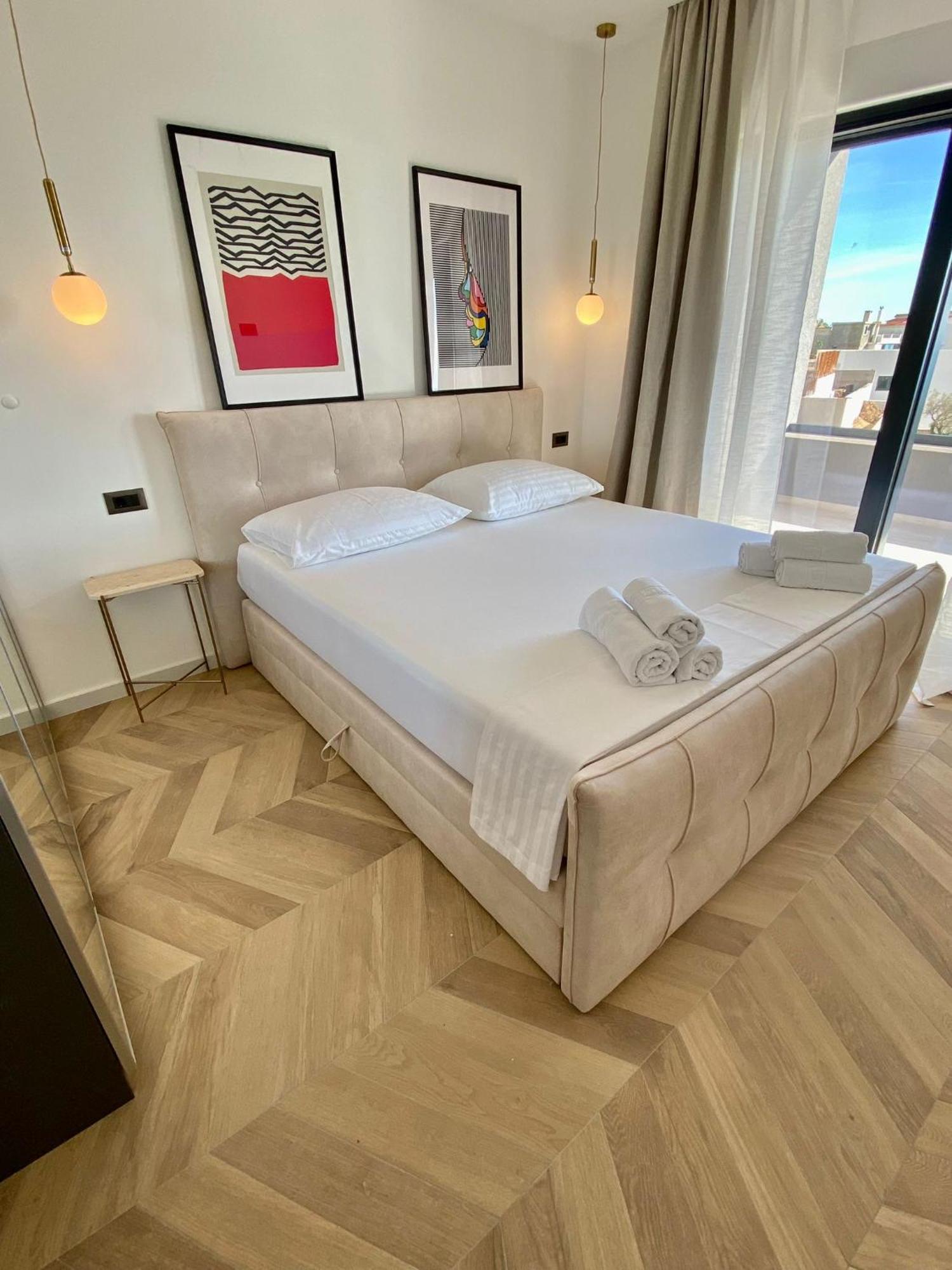 5 Appartement *