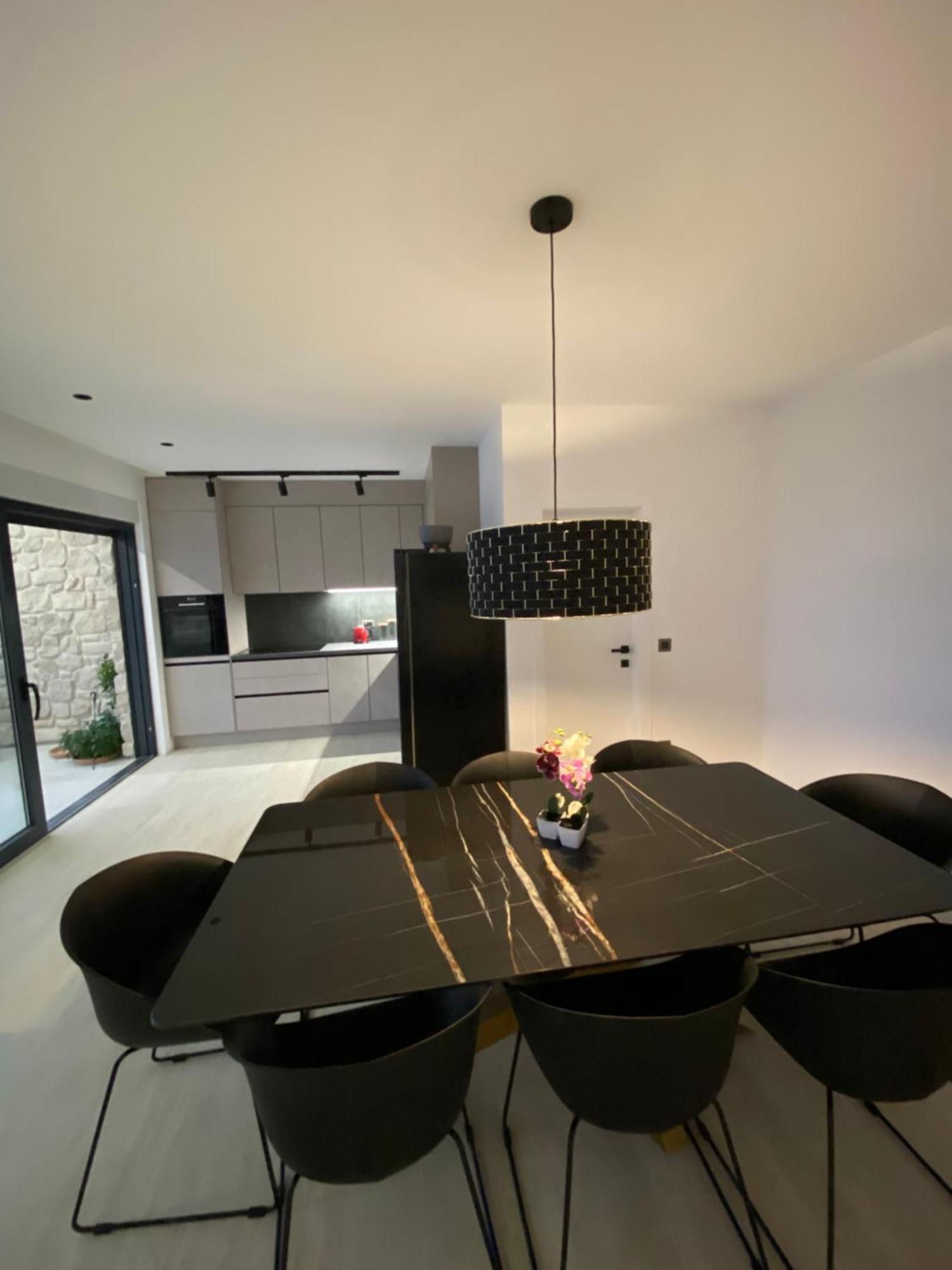 5 Apartman *
